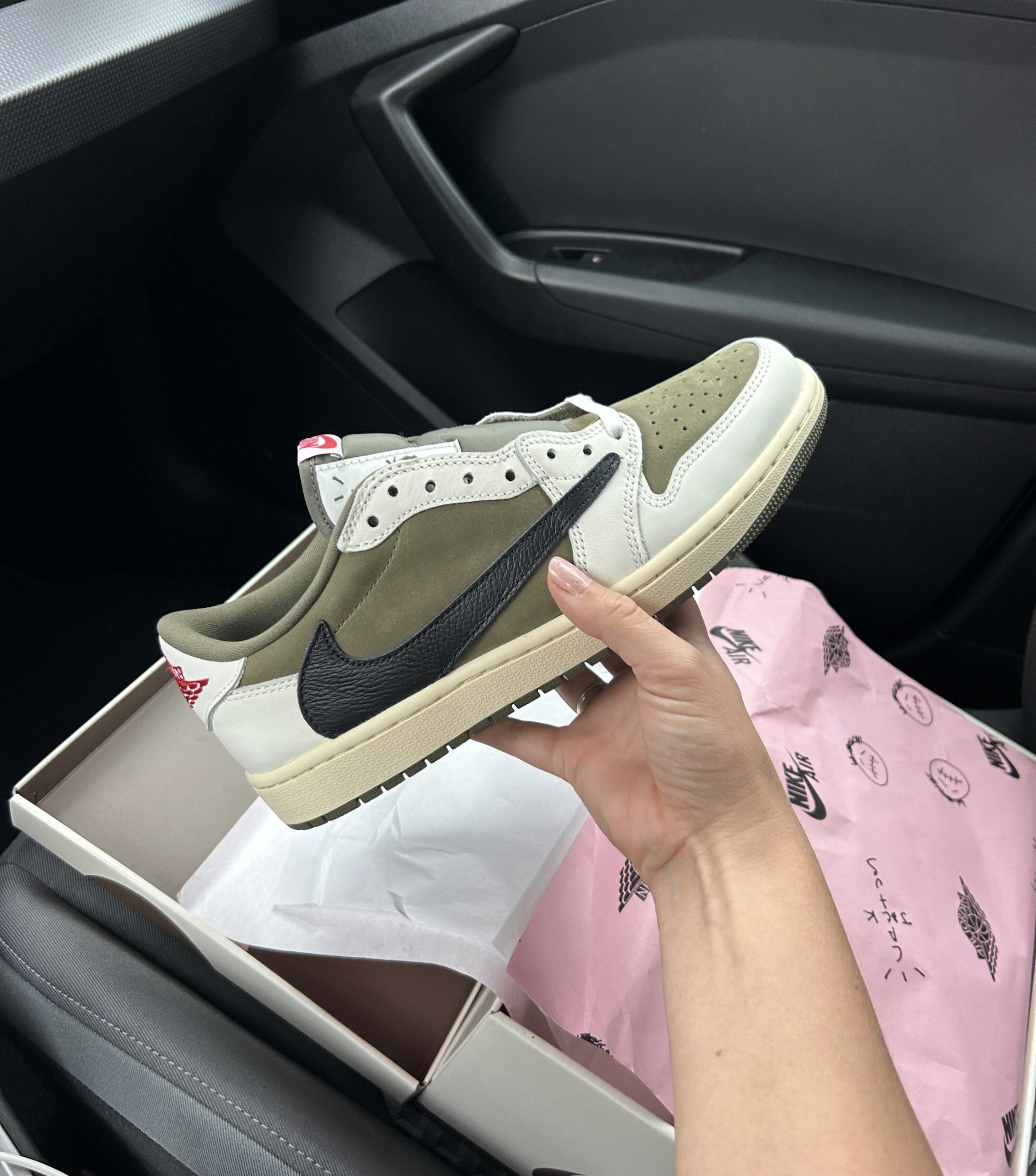 Air Jordan x Travis Scott | Genky Sneakers