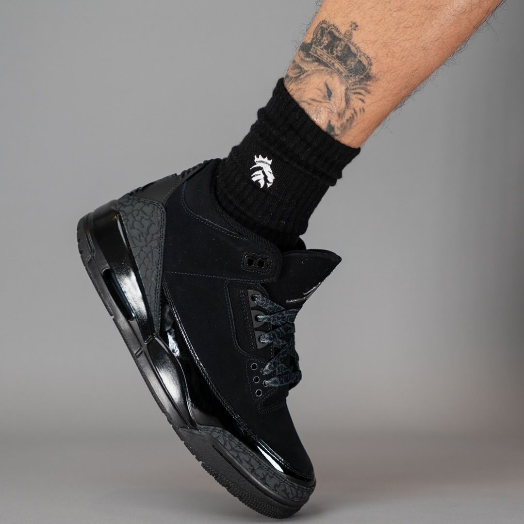 Air Jordan 3 Retro Black Cat
