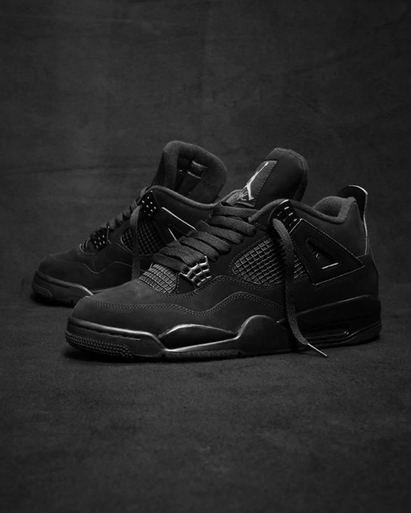 Air Jordan 4 Retro Black Cat (2025)