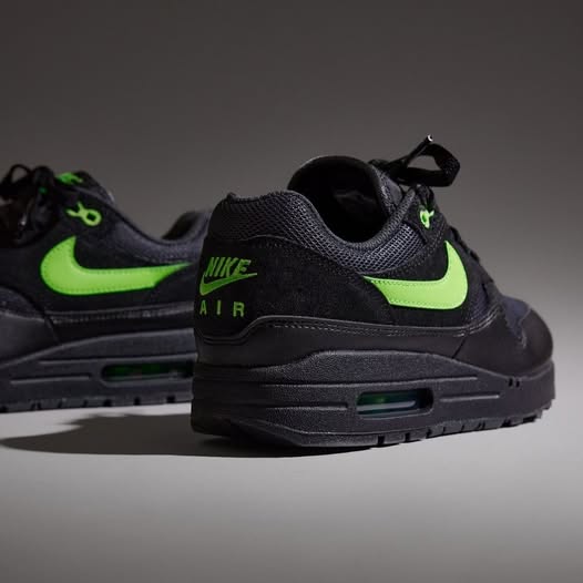 Nike Air Max 1 Essential Black Green Strike