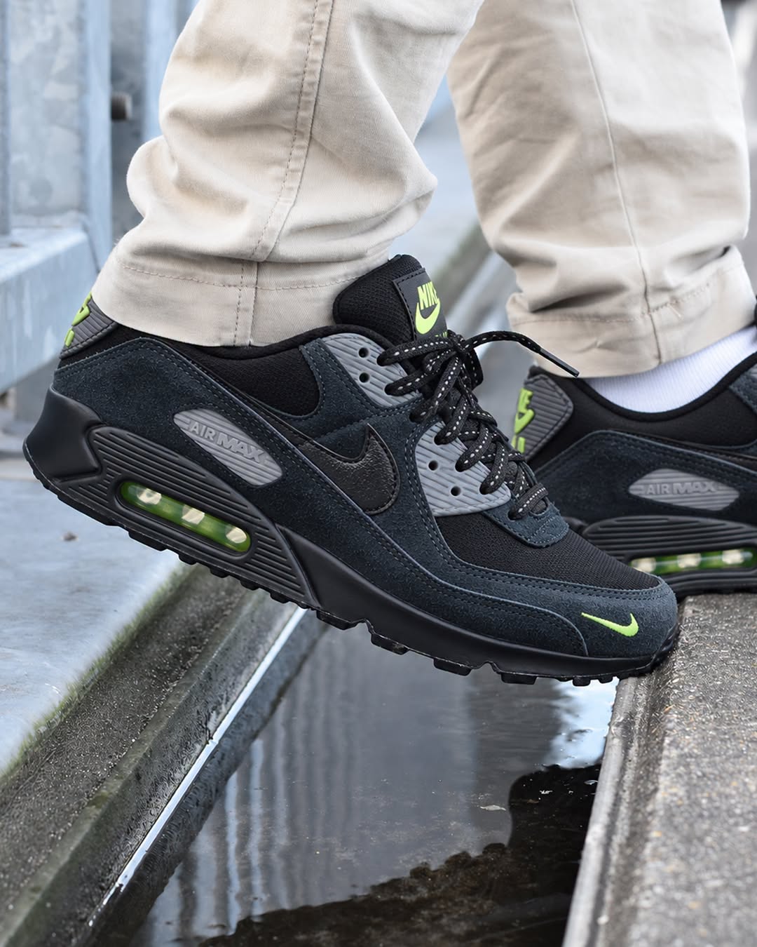 Nike Air Max 90 Black Volt Cool Grey