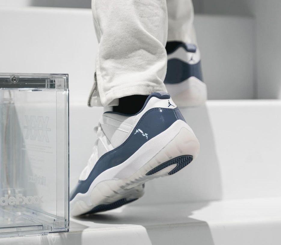 Air Jordan 11 Retro Low Diffused Blue