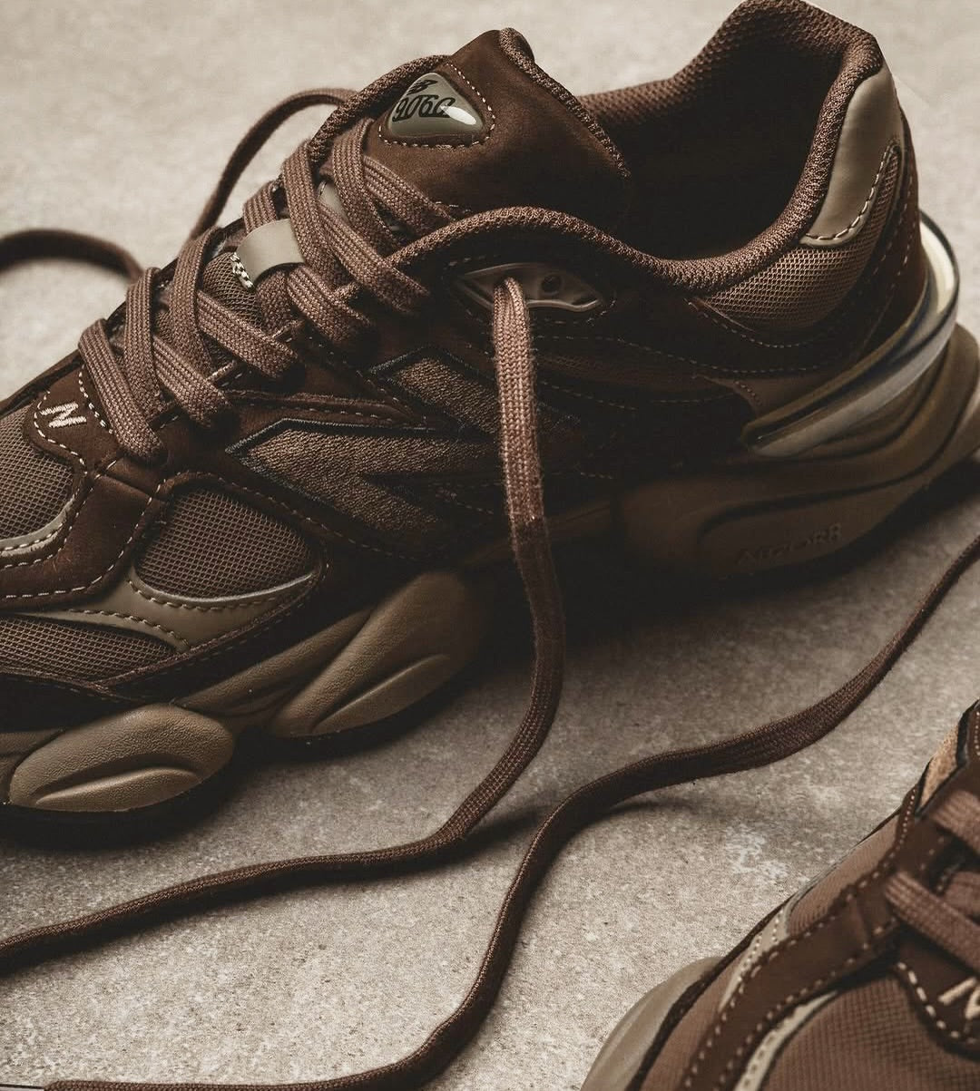 New Balance 9060 Mono Cortado