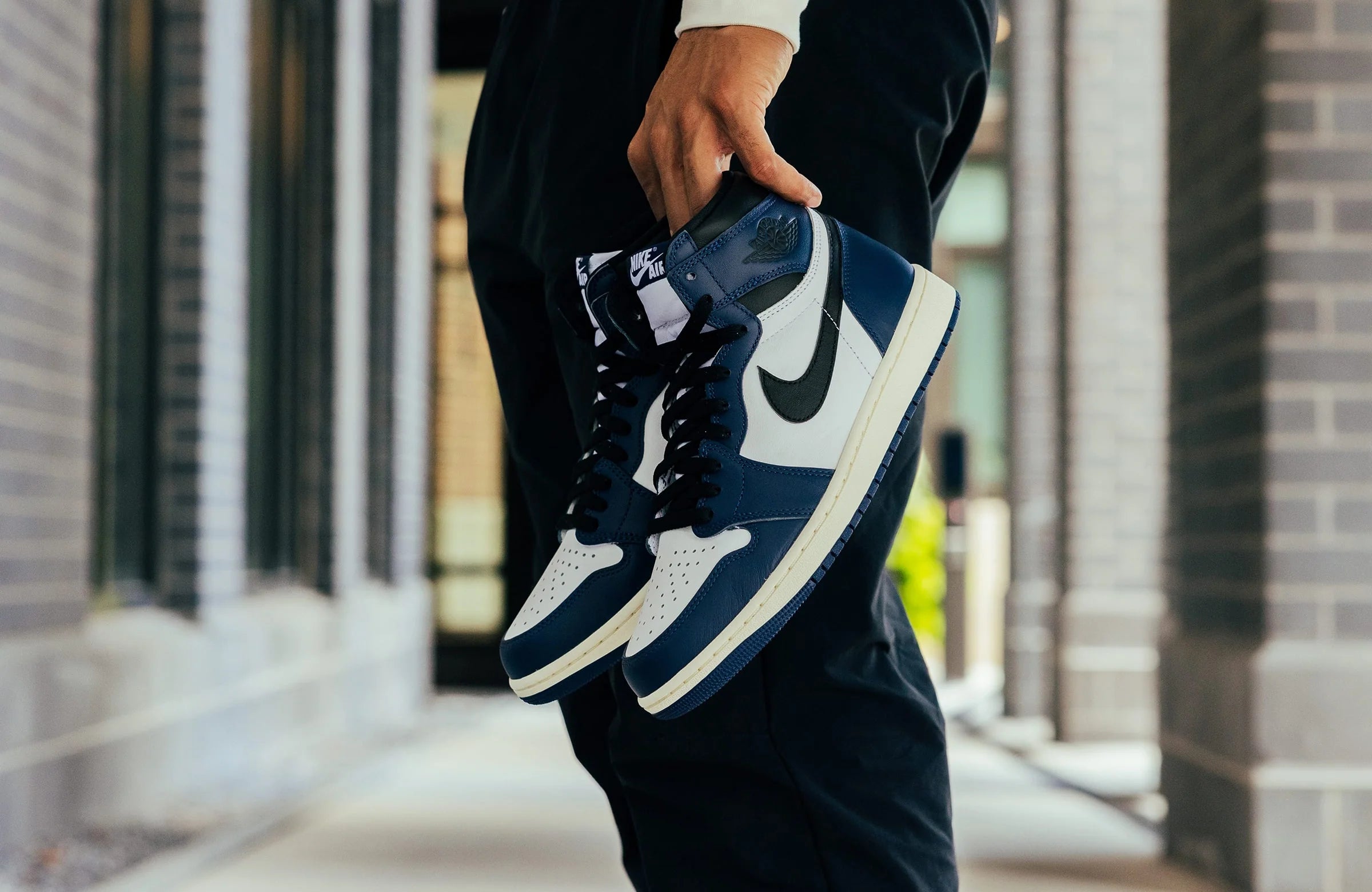 Air Jordan 1 Retro High OG Midnight Navy