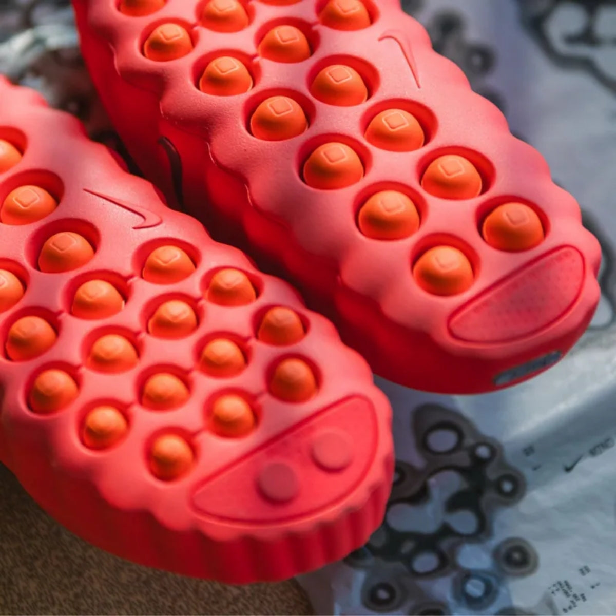 Nike Mind 001 Slide Solar Red