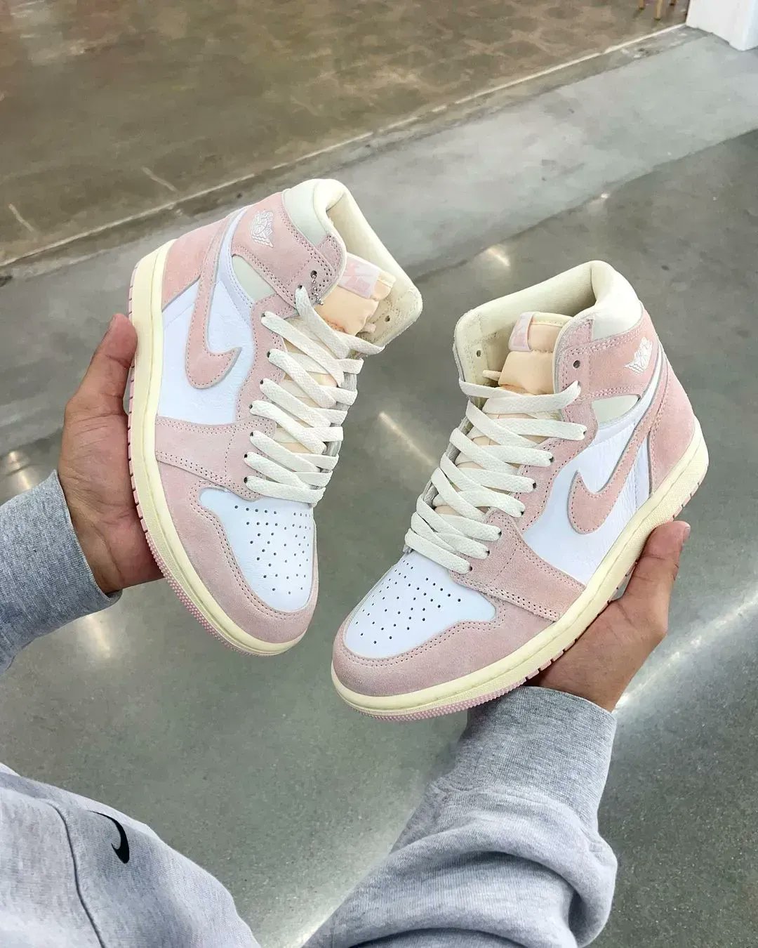 Air Jordan 1 Retro High OG Washed Pink (W)