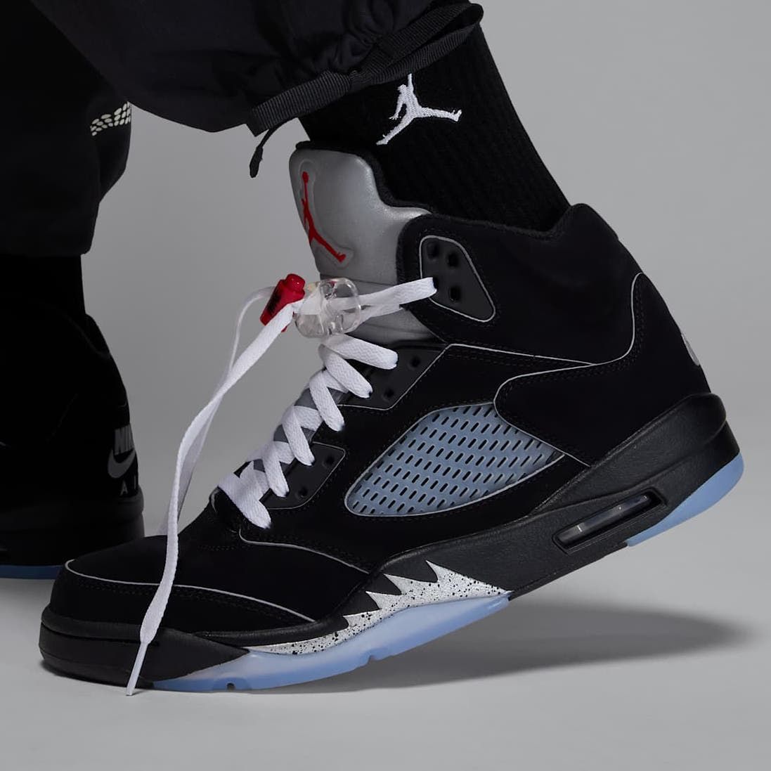 Air Jordan 5 Retro OG Black Metallic Reimagined