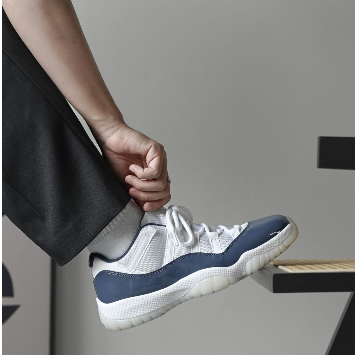 Air Jordan 11 Retro Low Diffused Blue