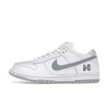 Nike SB Dunk Low Supreme 94 White Metallic Silver