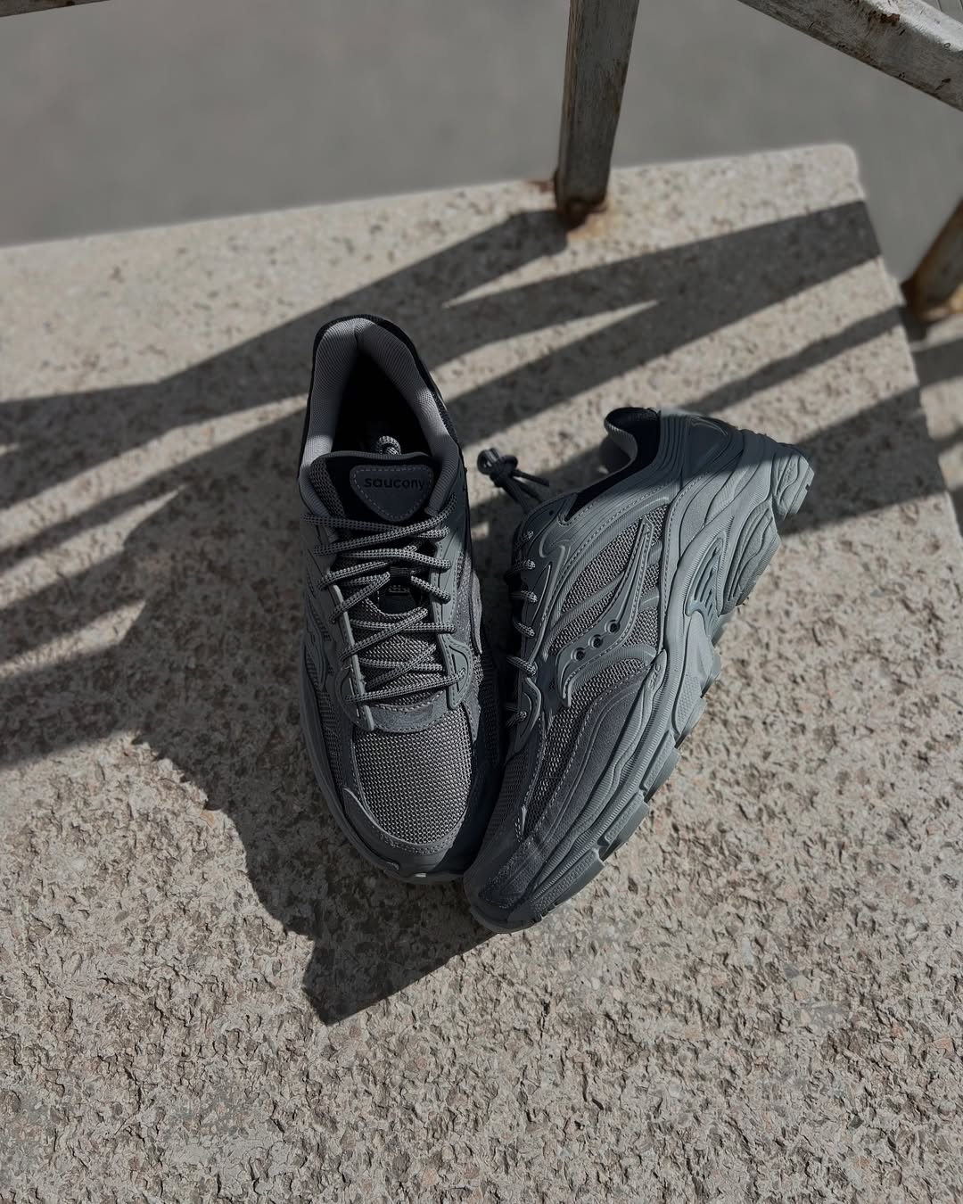 Saucony ProGrid Omni 9 Armor Grey
