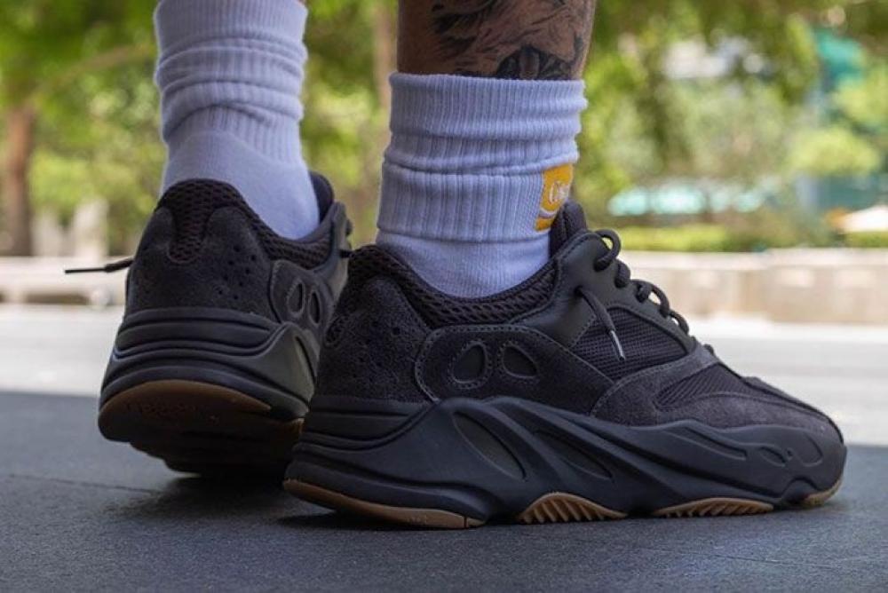 Adidas Yeezy 700 Utility Black