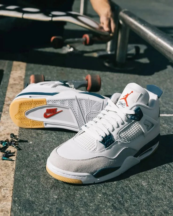 Air Jordan 4 Retro SB Navy