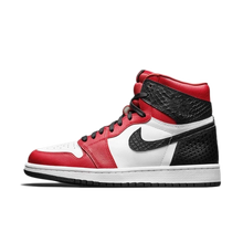 Air Jordan 1 Retro High Satin Snake Chicago