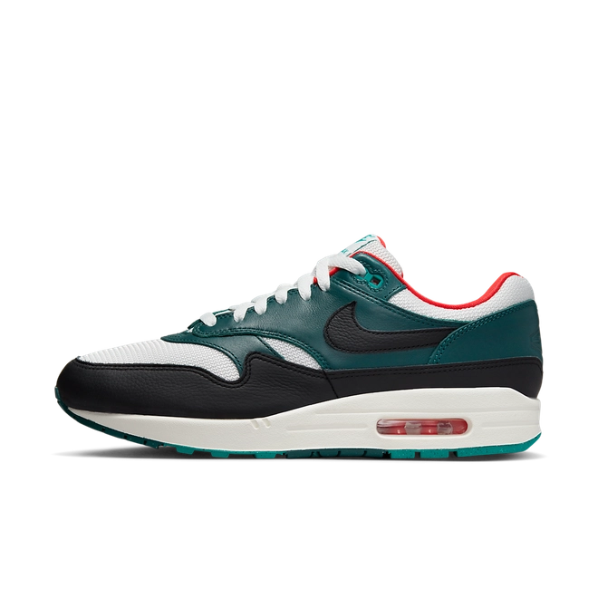 Nike Air Max 1 LeBron James Liverpool F.C.