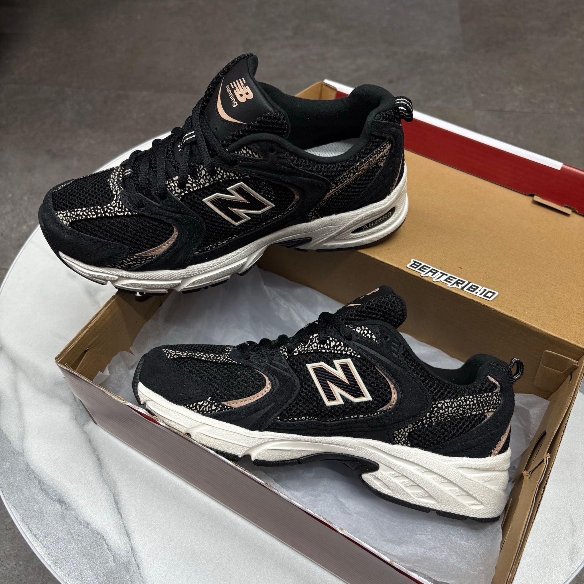 New Balance 530 Black Flat Taupe