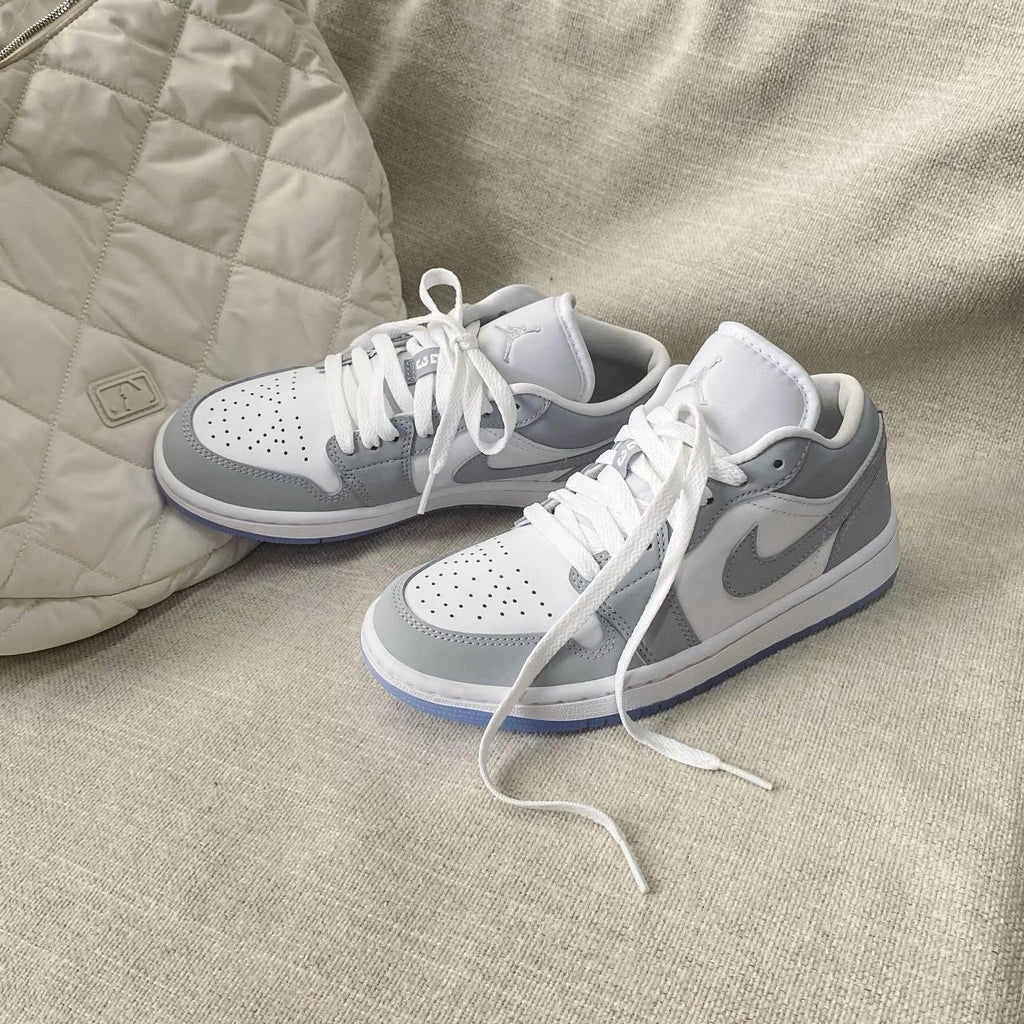 Air Jordan 1 Low Wolf Grey (W)