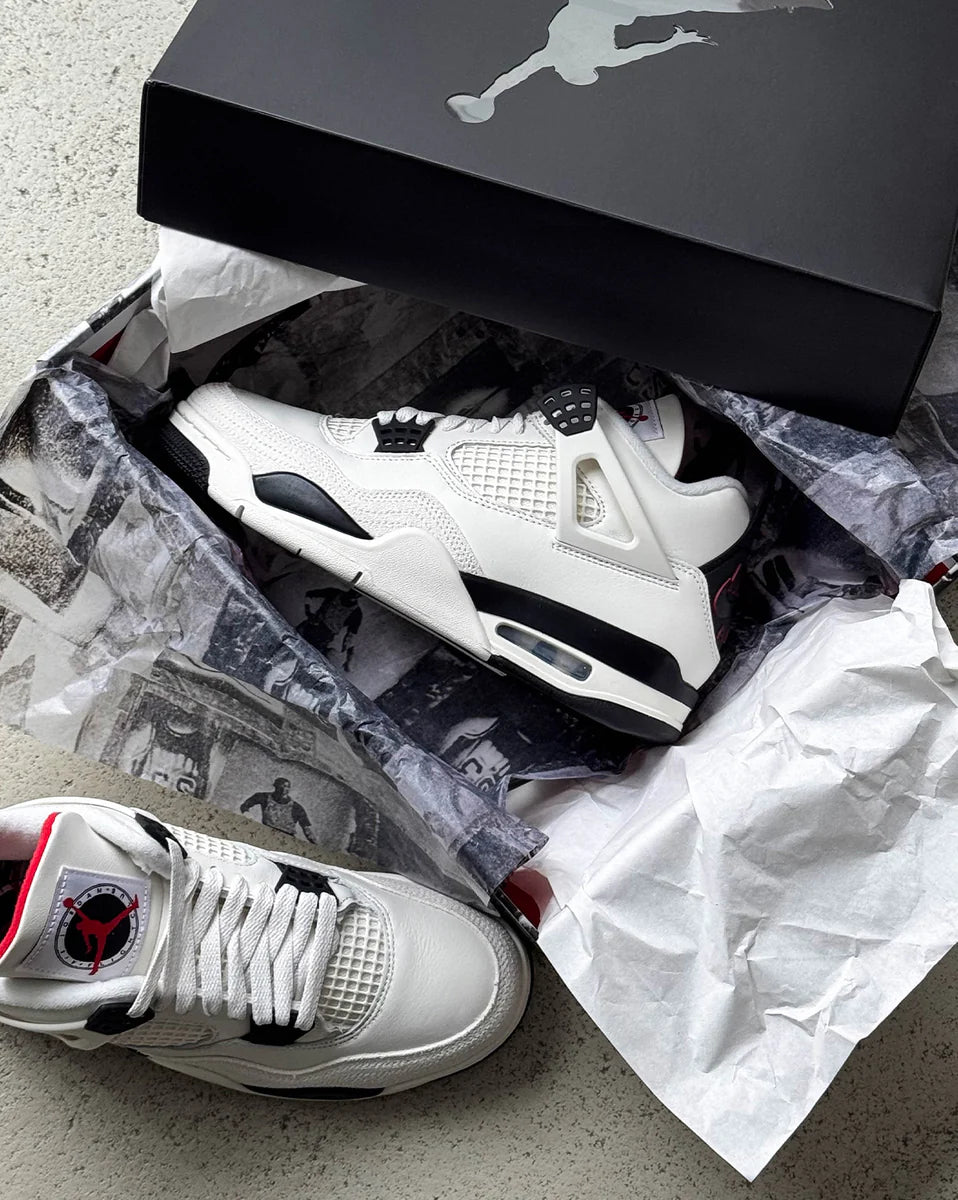 Air Jordan 4 Retro OG Flight Club