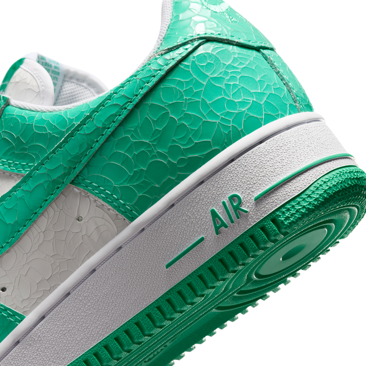 Nike Air Force 1 Low '01 Cracked Leather Menta