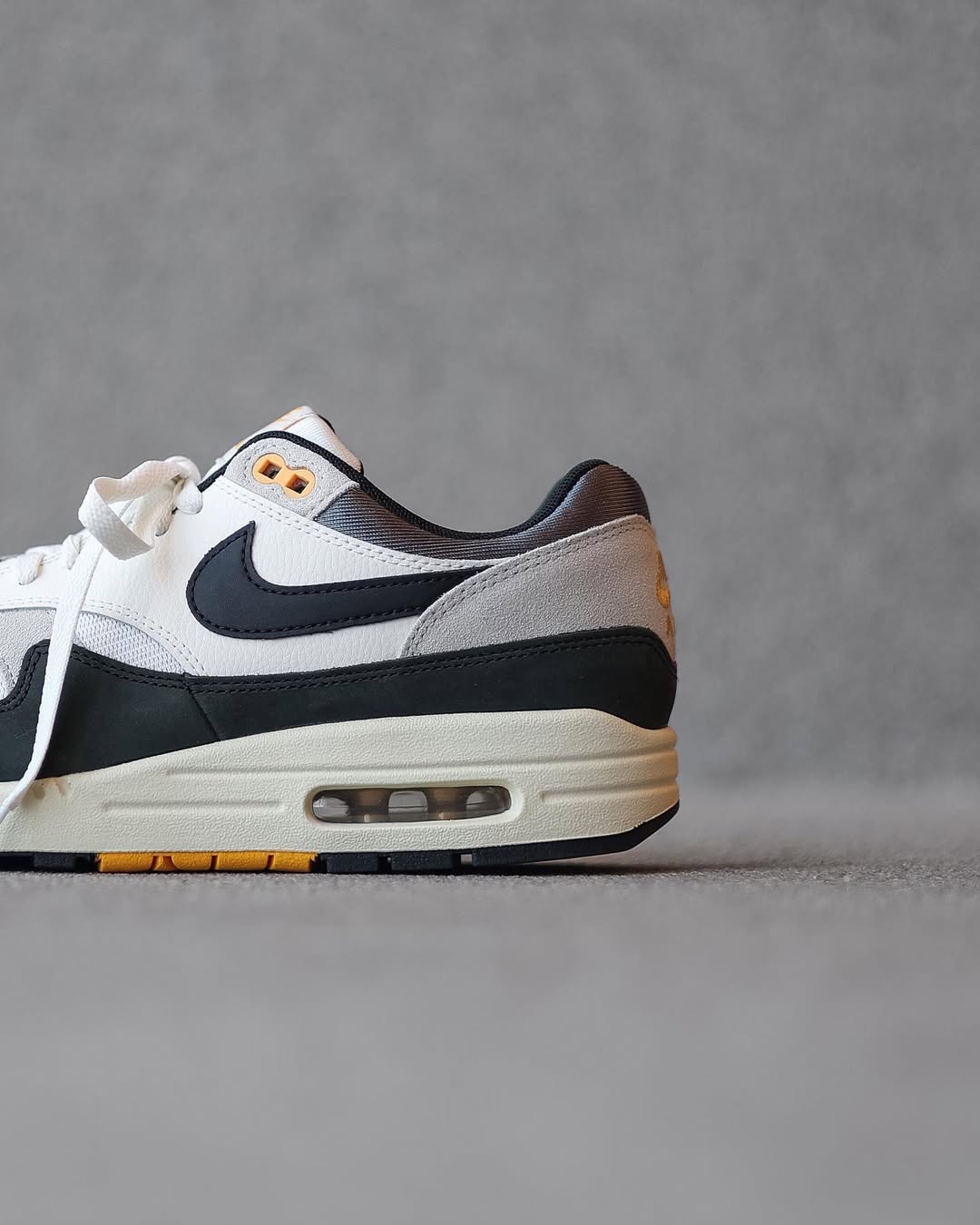 Nike Air Max 1 Athletic Department Light Bone University Gold