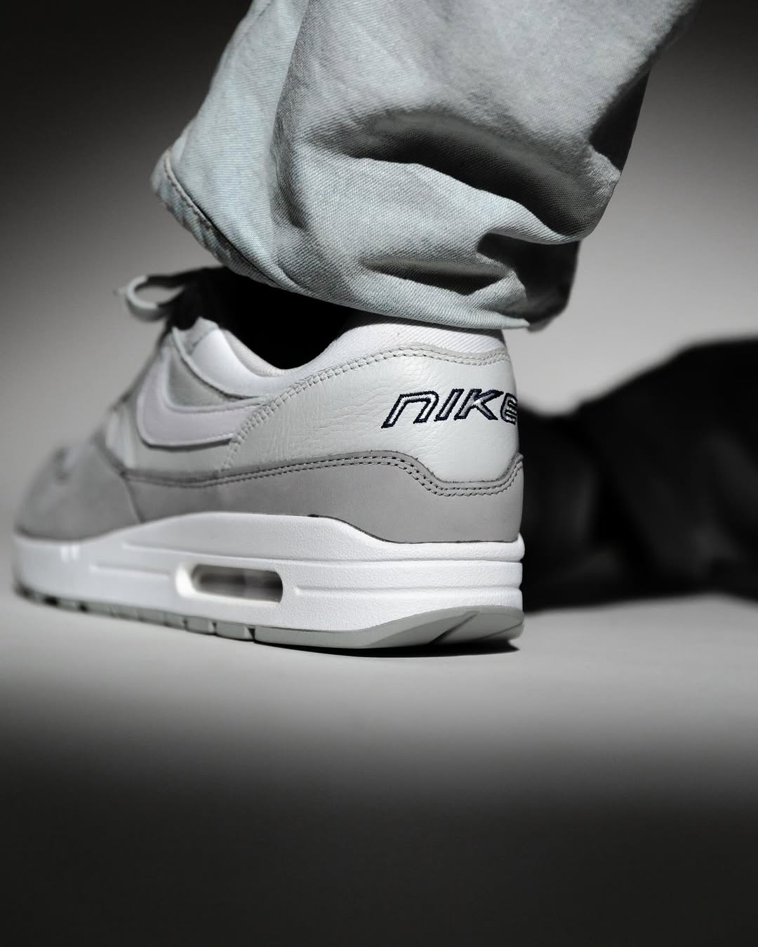 Nike Air Max 1 '87 LX Light Smoke Grey