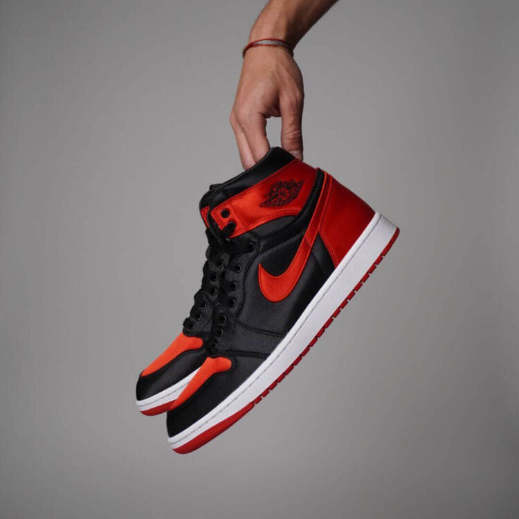 Air Jordan 1 Retro High OG Satin Bred (W)