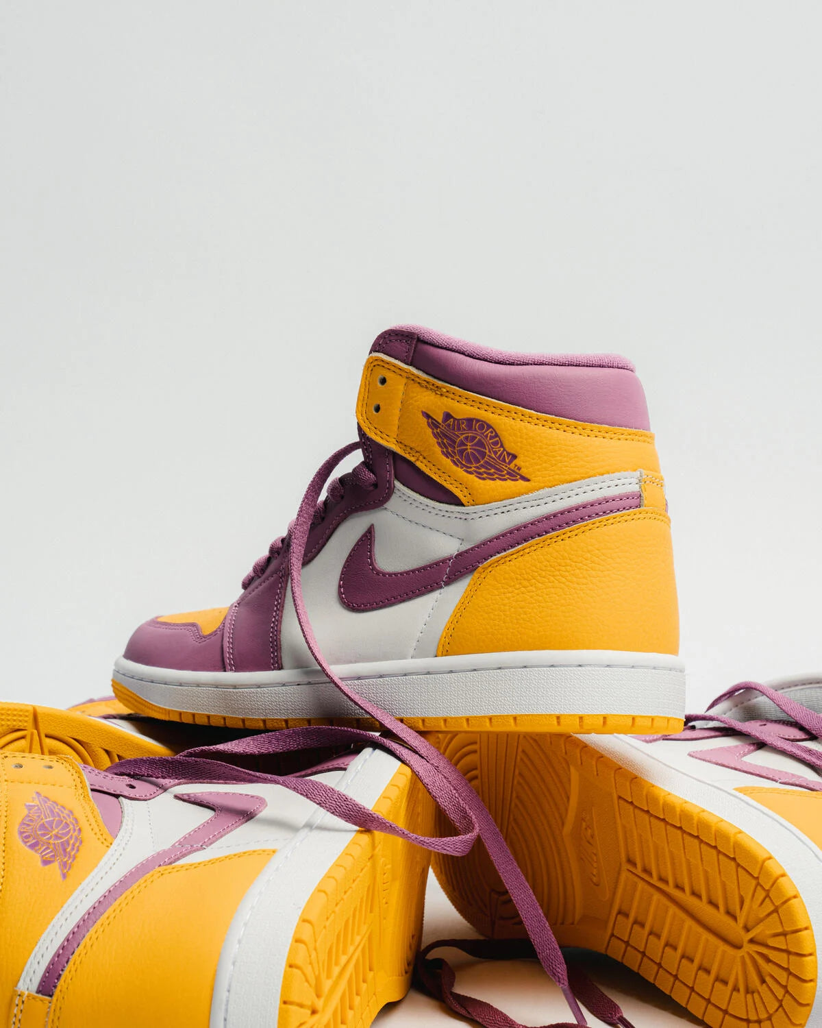 Air Jordan 1 Retro High OG Brotherhood