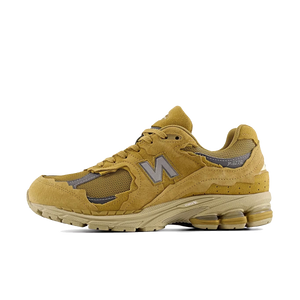 New Balance 2002R Gore-Tex Protection Pack Stucco