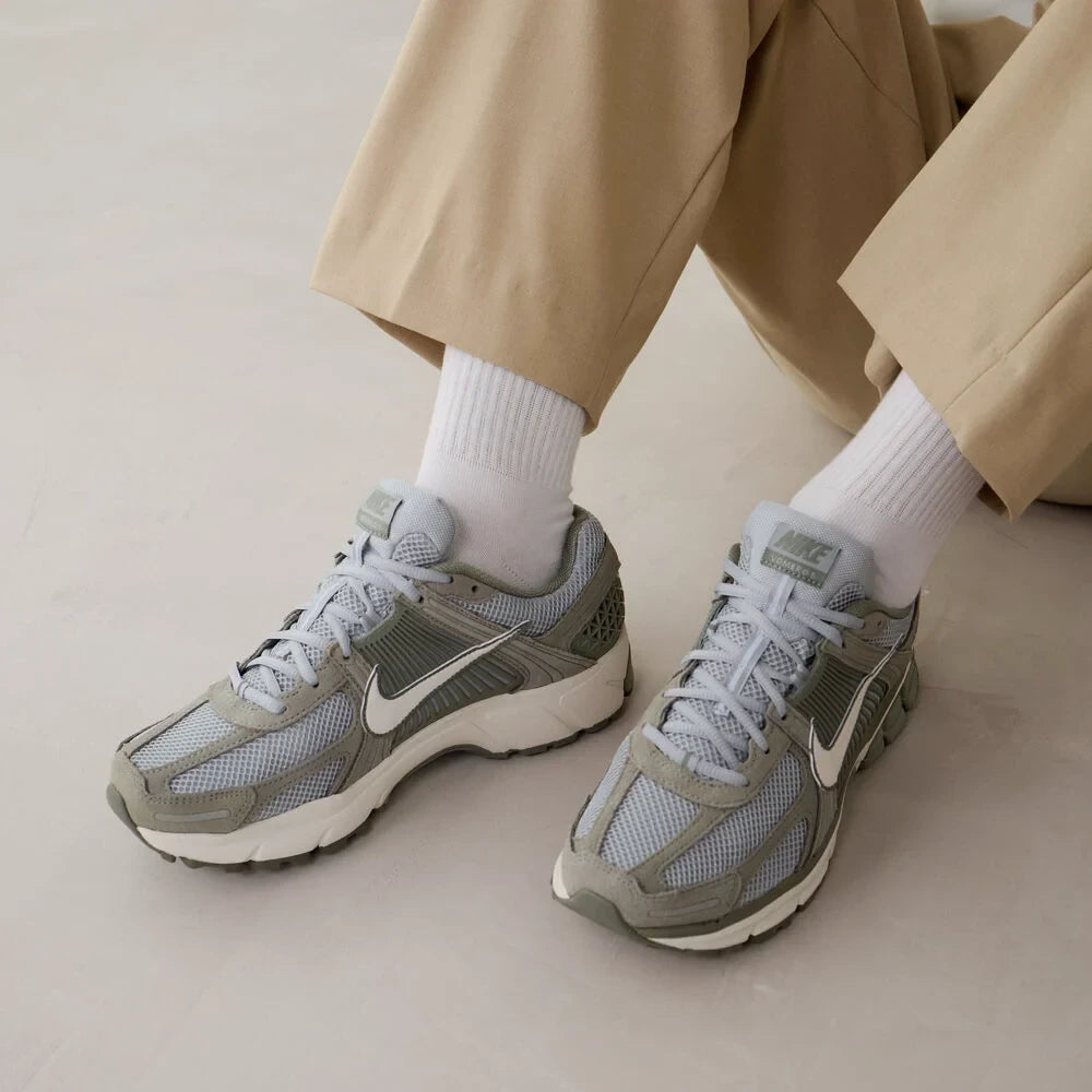 Nike Zoom Vomero 5 Dark Stucco