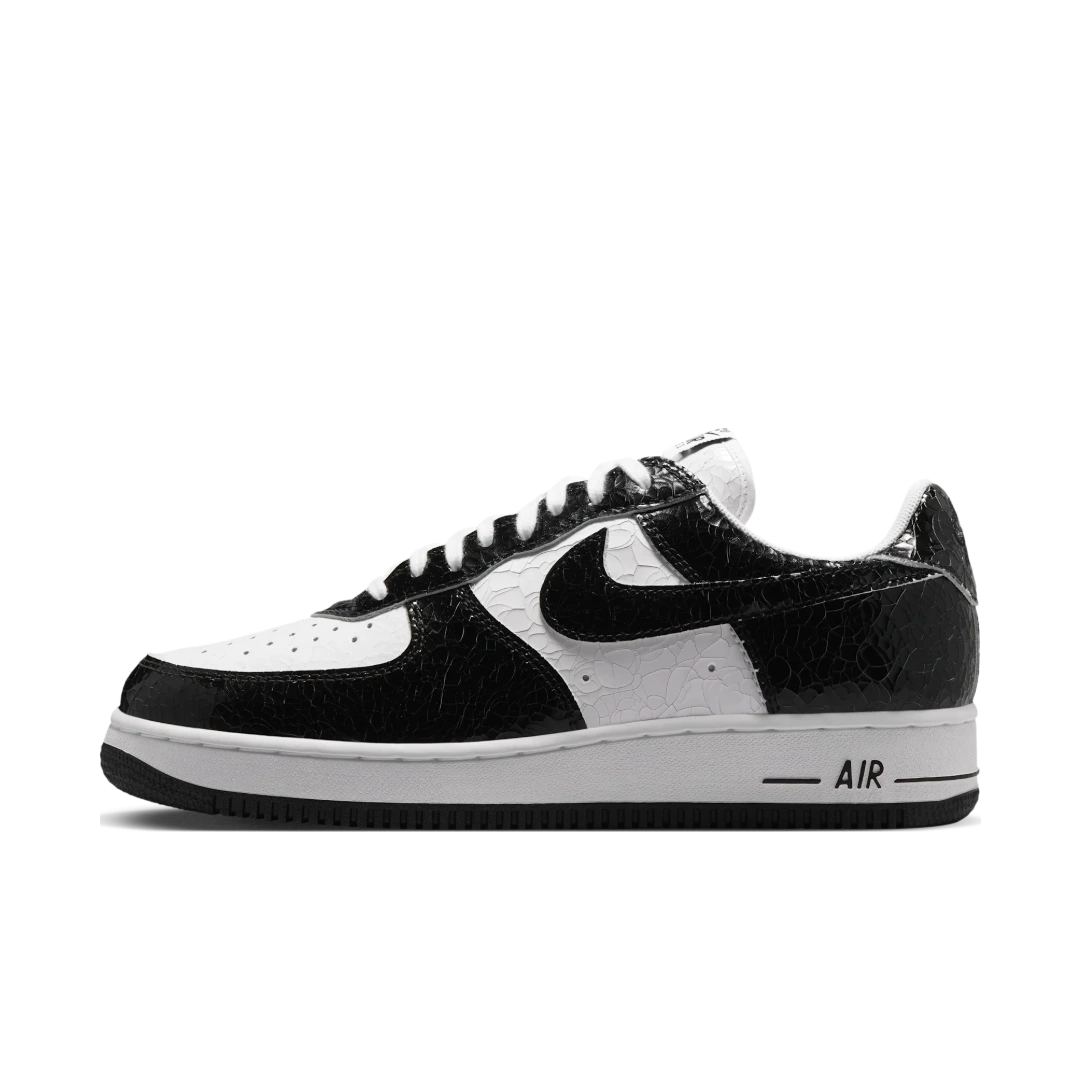 Nike Air Force 1 Low '01 Cracked Leather Black White