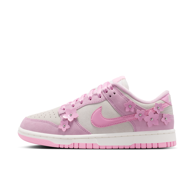 Nike Dunk Low SE Florette Pink Foam (W)