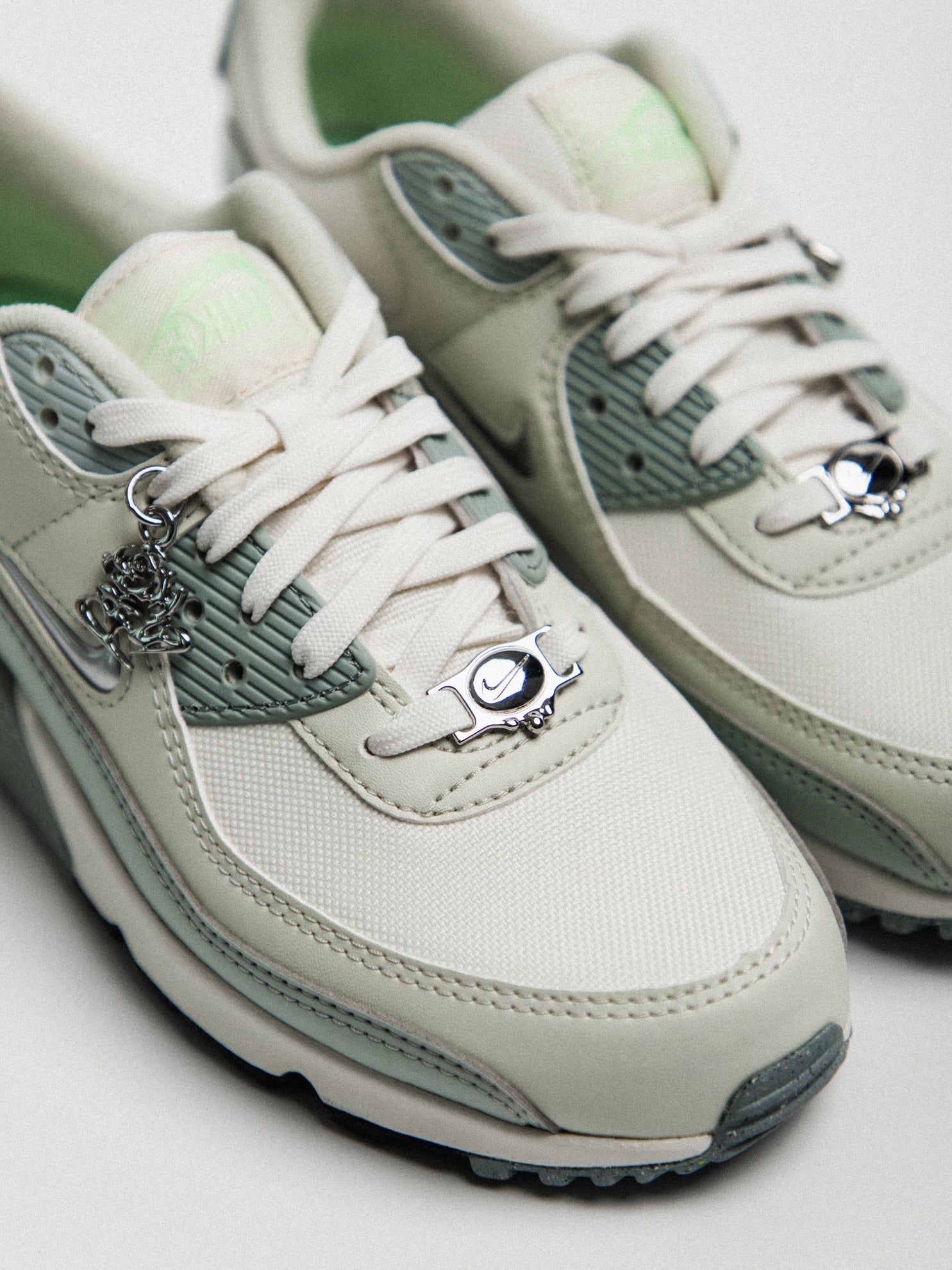 Nike Air Max 90 SE Molten Metal