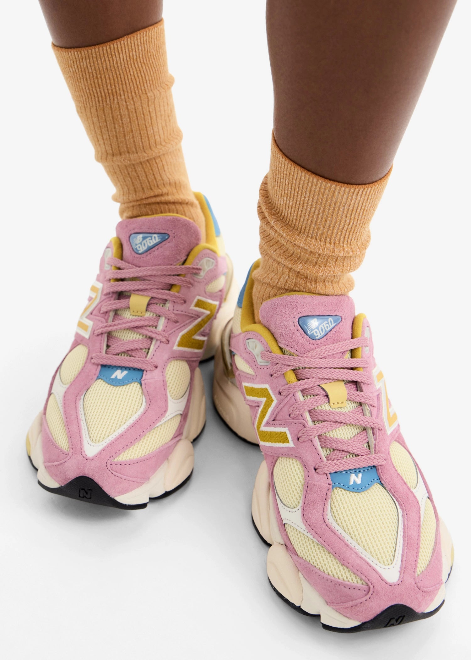 New Balance 9060 Pink Taffy Calcium